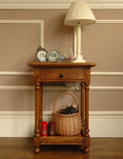 アンティーク家具  アンティーク ナイト テーブル