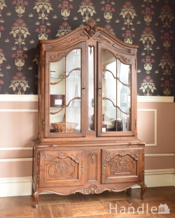 アンティーク家具 アンティークのキャビネット フランスの豪華なアンティーク家具、大きなガラスキャビネット（食器棚）