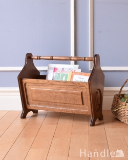 アンティーク家具 マガジンラックおしゃれ 持ち手付きのマガジンラック、お花の彫刻付きのアンティーク家具