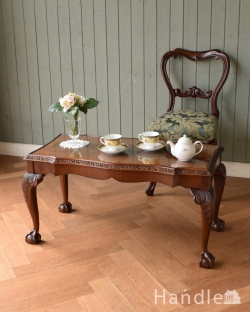 アンティーク家具 アンティークのテーブル エレガントなアンティーク家具、ガラストップのコーヒーテーブル