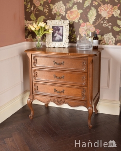 アンティーク家具 アンティークのチェスト 南仏スタイルのアンティーク家具、小さなスモールチェスト（３段引き出し）