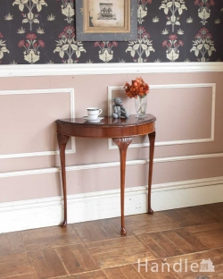 アンティーク家具 アンティークのテーブル 高級マホガニー材を使った美しいアンティークのコンソールテーブル