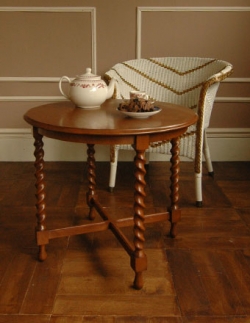 アンティーク家具  アンティーク サロン テーブル