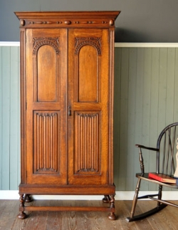 アンティーク家具  アンティーク ワードローブ