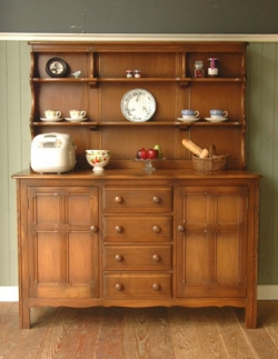 アンティーク家具 アンティークのキャビネット 1970年代のアンティーク のアーコール カップボード