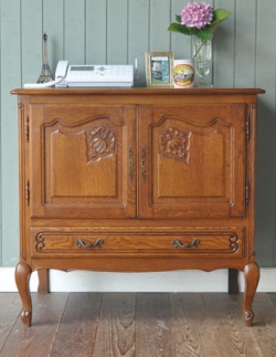 アンティーク家具  【棚板なし】1930年代のアンティーク キャビネット