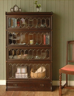 アンティーク家具  2013年03月21日にご購入済み。1910年代のアンティーク シャツケース