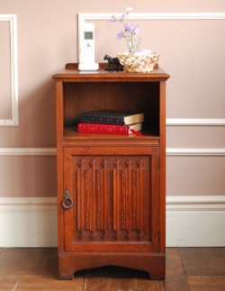 アンティーク家具  1950年代のアンティーク キャビネット