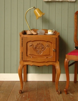 アンティーク家具  アンティーク ナイト テーブル