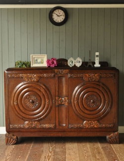 アンティーク家具  1920年代のアンティーク サイドボード