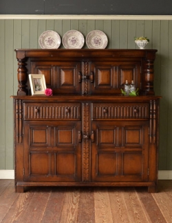 アンティーク家具 アンティークのキャビネット 1960年代のアンティーク アーコール カップボード