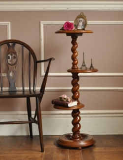 アンティーク家具 1930年代のアンティーク シガレットテーブル