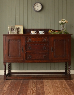 アンティーク家具 1930年代のアンティーク サイドボード