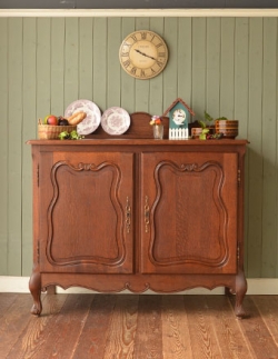 アンティーク家具  2013年12月20日にご成約頂きました。1910年代のアンティーク キャビネット