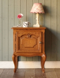 アンティーク家具  1930年代のアンティーク ナイトテーブル