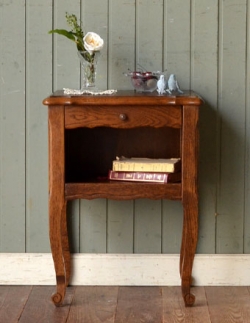 アンティーク家具 1930年代のアンティーク ナイトテーブル