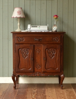 アンティーク家具  南仏プロバンスの素敵なアンティーク家具、木製のキャビネット