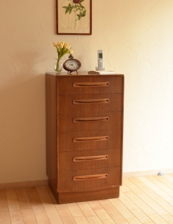 アンティーク家具 アンティークのチェスト ビンテージの北欧インテリア、G-PLANの６段チェスト