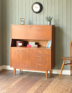 アンティーク家具 ビューロー 北欧風のインテリア、ヴィンテージ家具のビューローデスク（机）