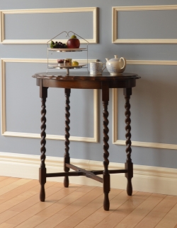 アンティーク家具 オケージョナルテーブル 英国のアンティーク家具、オーバル天板のオケージョナルテーブル