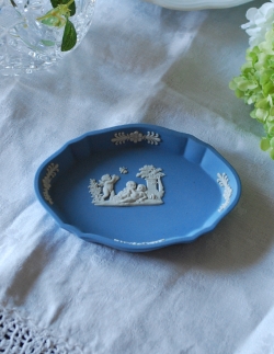 アンティーク雑貨 テーブルウェア アンティーク アンティークのジャスパーウェア、エンジェルのウェッジウッドトレイ（Wedgwood）