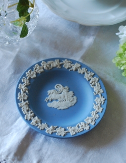 アンティーク雑貨 アンティークのジャスパーウェア、ウェッジウッドトレイ(Wedgwood)