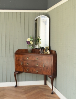 アンティーク家具 アンティークのドレッサー ミラー付きのアンティーク英国家具、コーナーに置けるドレッシングチェスト