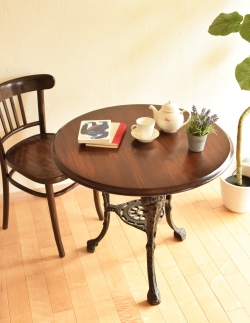 アンティーク家具 ガーデンファニチャー 英国で出会ったアンティーク家具、オーク材×アイアン脚がお洒落なパブテーブル