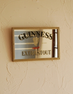 アンティーク雑貨  イギリスで見つけたアンティーク、ギネスのパブミラー（GUINNESS）