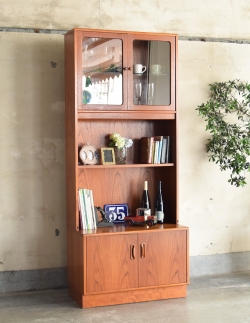 アンティーク家具 アンティークのキャビネット 北欧スタイルのヴィンテージ家具、G-planのフレスコのキャビネット(カップボード)