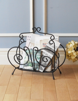 アンティーク家具 マガジンラックおしゃれ フランスで見つけたアイアンの可愛いアンティークマガジンラック