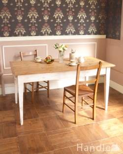 アンティーク家具 アンティークダイニングテーブル ツートーンカラーで仕上がったパイン材のアンティークダイニングテーブル