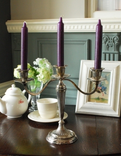 アンティーク雑貨  イギリスから届いた銀雑貨、アンティークシルバーのキャンドルスタンド（燭台）