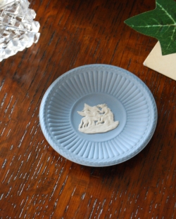 アンティーク雑貨 アンティーク食器 アンティークのジャスパーウェア、ブルーのウェッジウッドトレイ（Wedgwood）