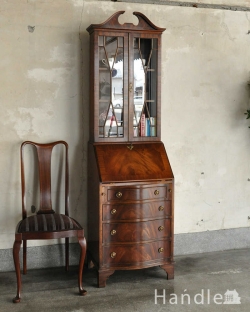 アンティーク家具 ビューロー 英国輸入のアンティーク家具、スリムなビューローブックケース