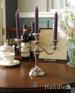 アンティーク雑貨  英国輸入の銀雑貨、アンティークシルバーのキャンドルスタンド（３本用）