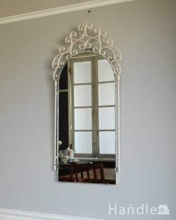 アンティーク雑貨 アンティークミラー・鏡 ホワイトのくるくる装飾が美しい、イギリスのアンティークミラー