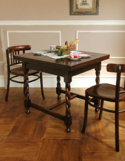 アンティーク家具  1930年代のアンティーク ドロップリーフ テーブル