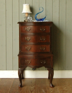 アンティーク家具  1960年代のアンティーク ベッドサイド チェスト