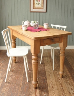 アンティーク家具 1960年代のアンティークテーブル