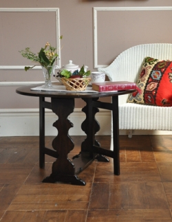 アンティーク家具  1930年代のアンティーク ゲートレッグ コーヒーテーブル