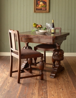 アンティーク家具  華やかなアンティークの英国家具、伸張式ダイニングテーブル