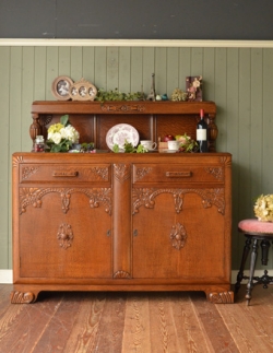 アンティーク家具  1930年代のアンティーク サイドボード