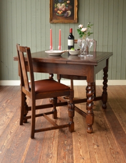 アンティーク家具  ツイスト脚のアンティーク英国家具、伸張式ダイニングテーブル