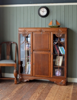 アンティーク家具 お洒落に使える英国のアンティーク家具、サイドバイサイド