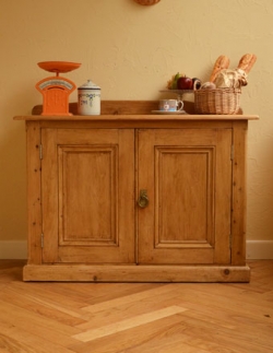 アンティーク家具 1950年代のアンティーク カップボード