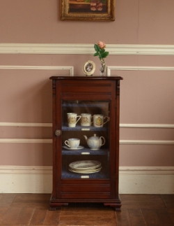 アンティーク家具  マホガニー材のアンティーク家具、素敵なミュージックキャビネット
