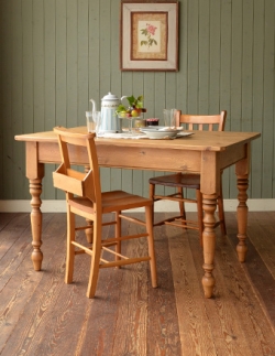 アンティーク家具 カントリースタイルのアンティーク家具、パイン材のダイニングテーブル