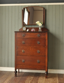 アンティーク家具 アンティークのドレッサー 一石二鳥の優れたアンティーク家具、ドレッシングチェスト（ドレッサー＆チェスト）