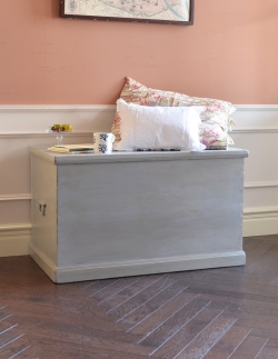 アンティーク家具 ブランケットボックス・収納ボックス 素敵なアンティーク家具、グレー色のブランケットボックス